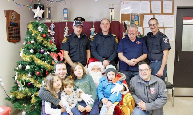 Santa arrives in Newington