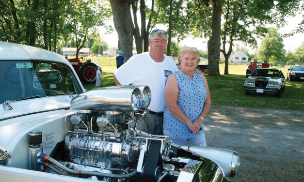 Father’s Day village drive in Metcalfe