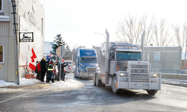 Freedom Convoy swings through Chesterville