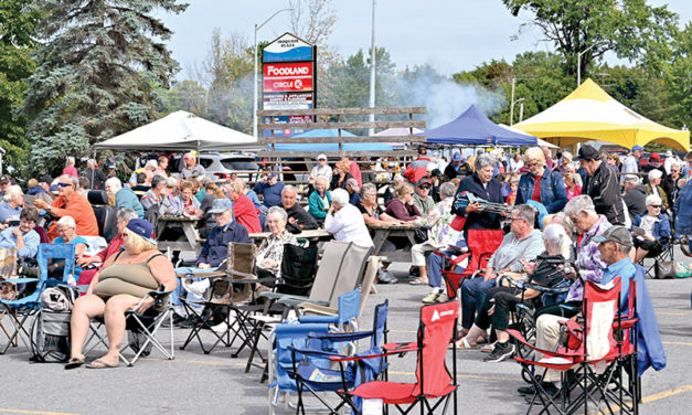 Apple Fest 2022 draws a large crowd