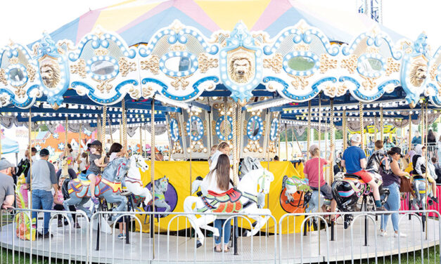 Despite soggy soil, Navan Fair shines