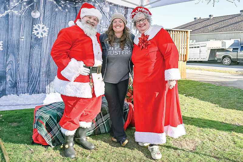 Winchester Garden Party Christmas Market draws huge crowd