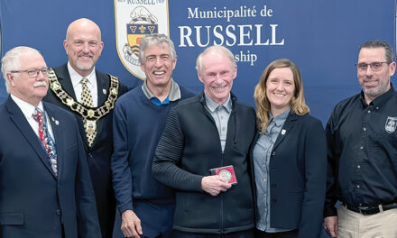 Dave Dyer presented with Citizen Recognition Award by Russell Council